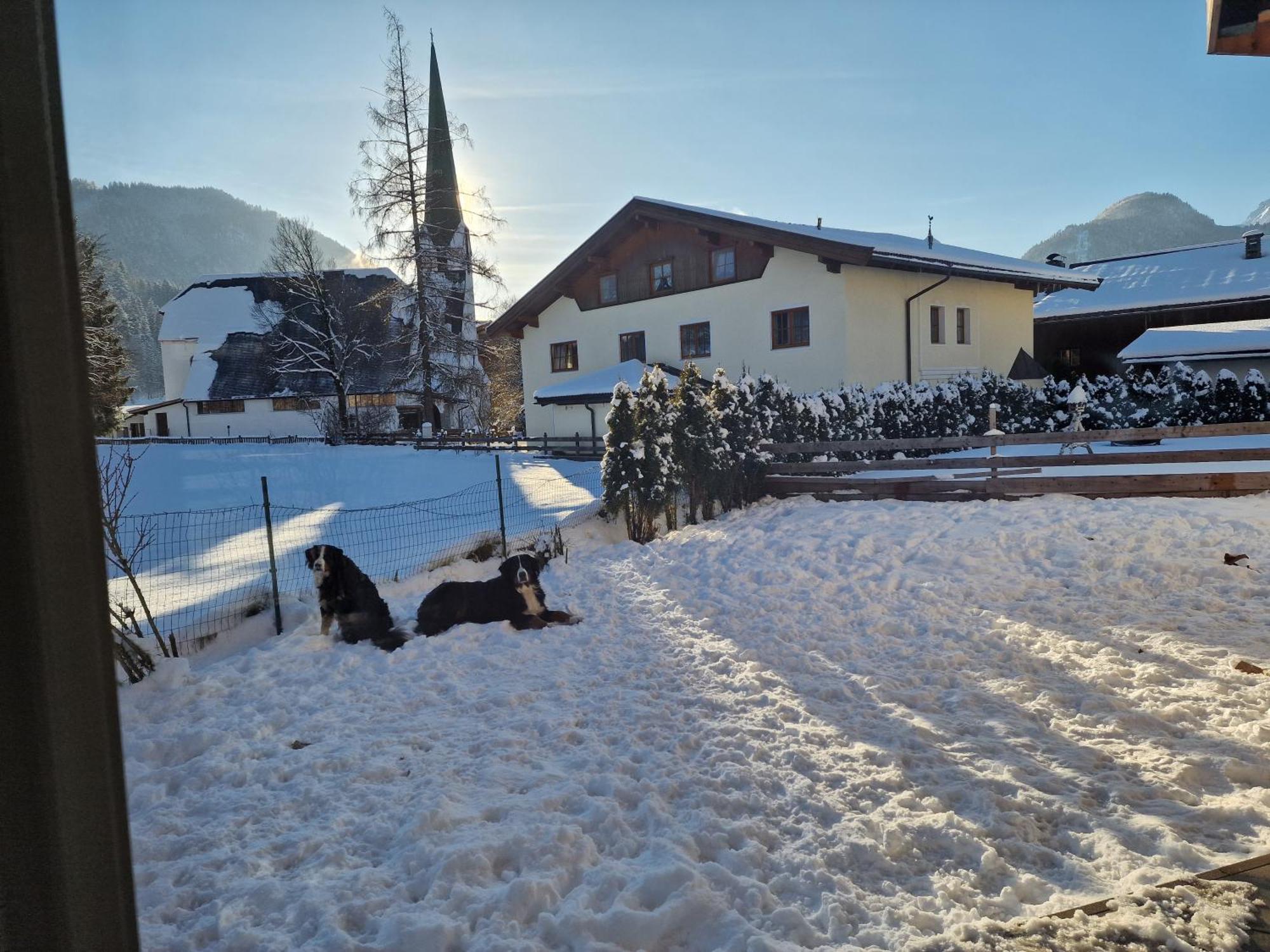 Appartementhaus Huettenberger แอร์พเฟนดอร์ฟ ภายนอก รูปภาพ